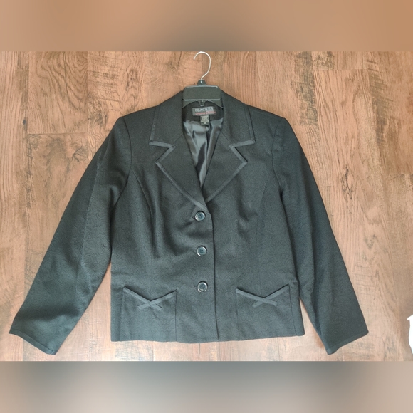 Blacker Petite Blazer by Stanley Blacker - Picture 8 of 8